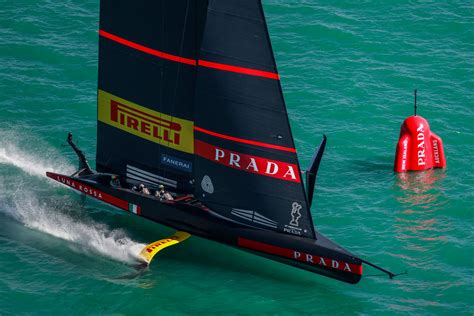 Limited Edition Luna Rossa Prada Pirelli 